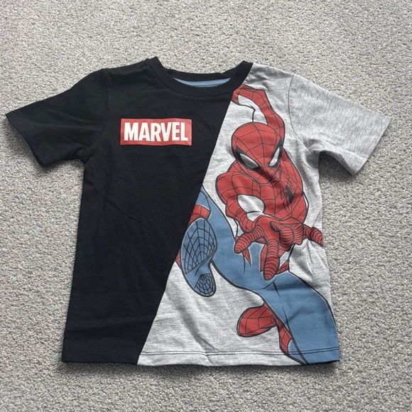 NWOT Marvel Spider-Man T-Shirt - Picture 1 of 4
